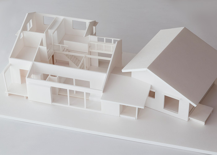 前橋・熊谷市・深谷市で心地よく美しい木の家の注文住宅を模型でイメージ。