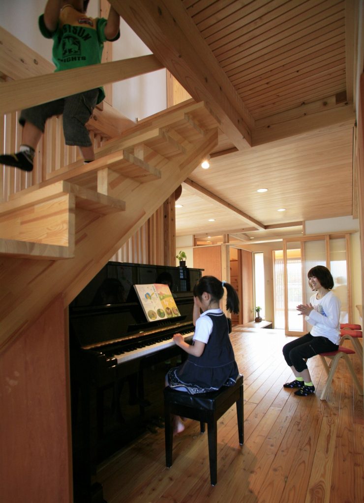 群馬県太田市で薪ストーブや自然素材を使った木の家のデザインされた注文住宅を建てるなら小林建設