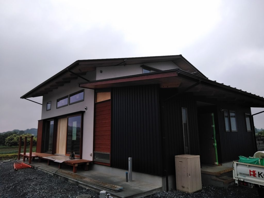 埼玉県大里郡寄居町で薪ｽﾄｰﾌﾞ屋自然素材を使った木の家のデザインされた注文住宅を建てるなら小林建設