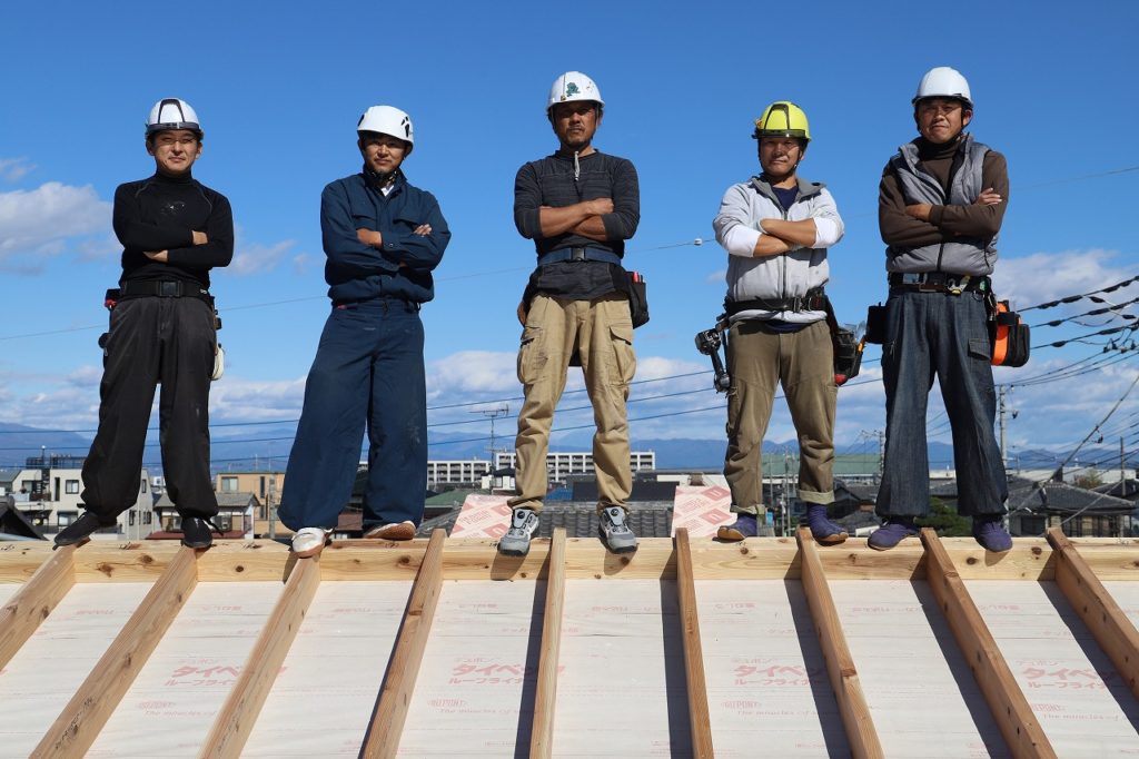 埼玉県深谷市で薪ストーブや自然素材を使った木の家のおしゃれな新築注文住宅を建てるなら小林建設 