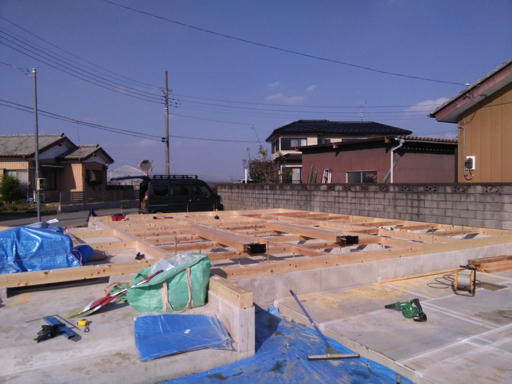 群馬県藤岡市で薪ストーブや自然素材を使った木の家のおしゃれな新築注文住宅を建てるなら小林建設