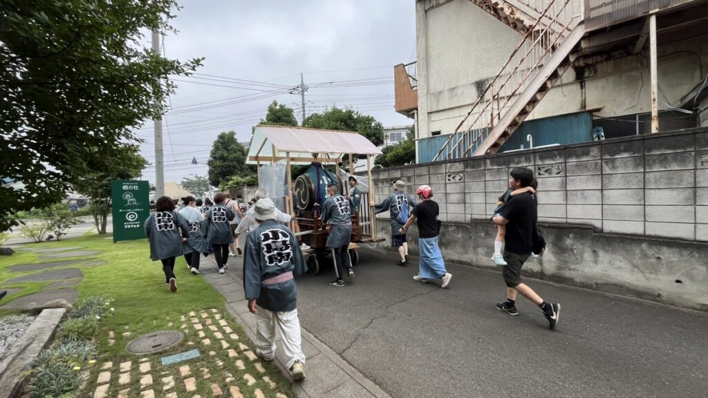 栖の杜の前に来た子供のお神輿