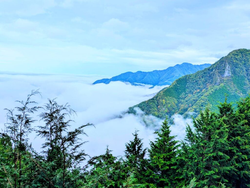 三峰　雲海