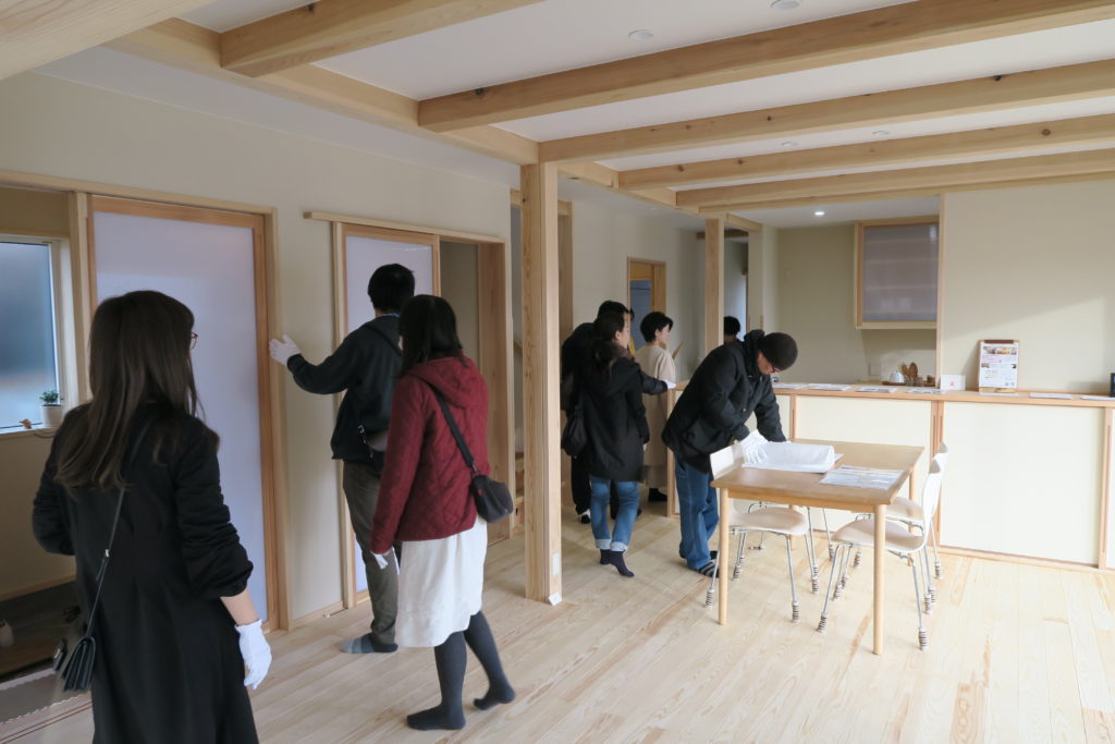 群馬県高崎市で、自然素材を使ったおしゃれな平屋の新築注文住宅を建てるなら小林建設