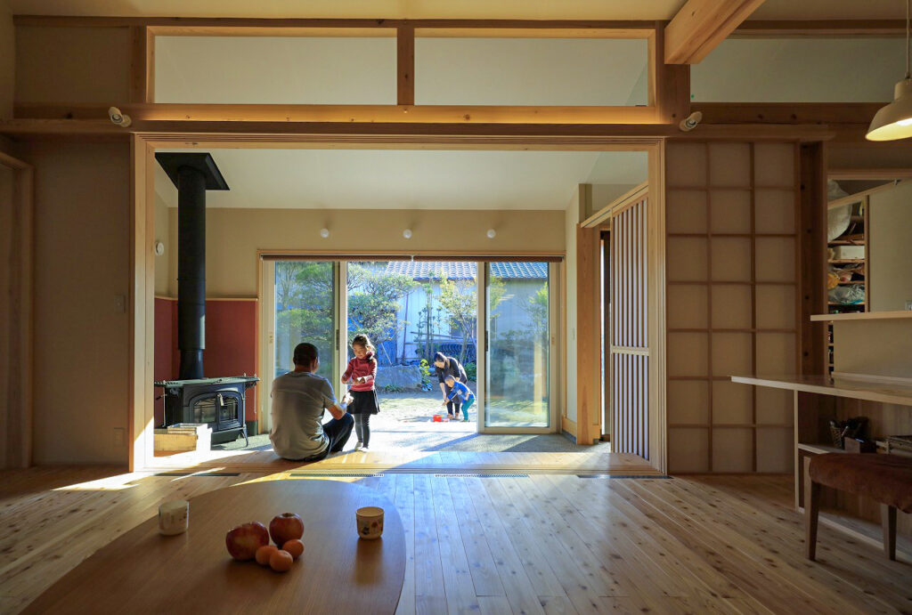 陽の栖小林建設が埼玉県熊谷市に建てた新築注文住宅の完成見学会の土間玄関イメージ写真